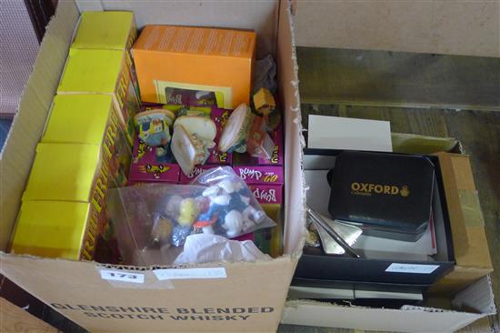 Oxford die cast models, various Tetley boxed collectable figures